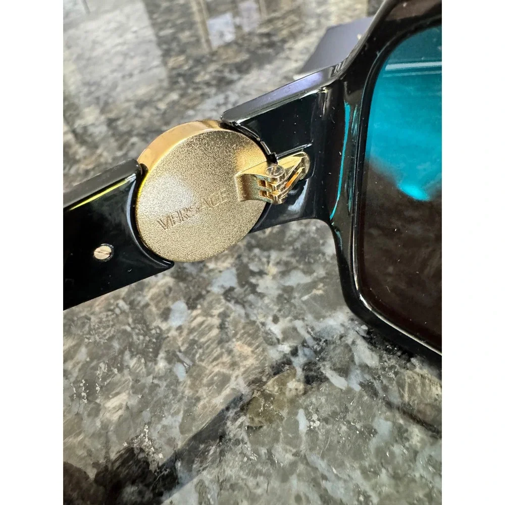 Versace 4453 GB1/87 Medusa Biggie Sunglasses Black Gold Oversized Womens‎ 56mm